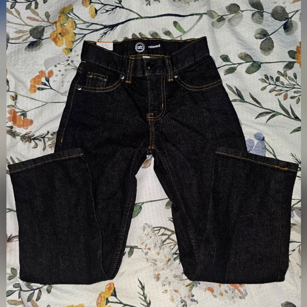 Boys Wonder Nation relaxed fit adjustable waist jeans in black denim. Size 6.NWT